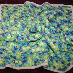 Hand Crochet Baby Blanket Afghan 29"x 27"